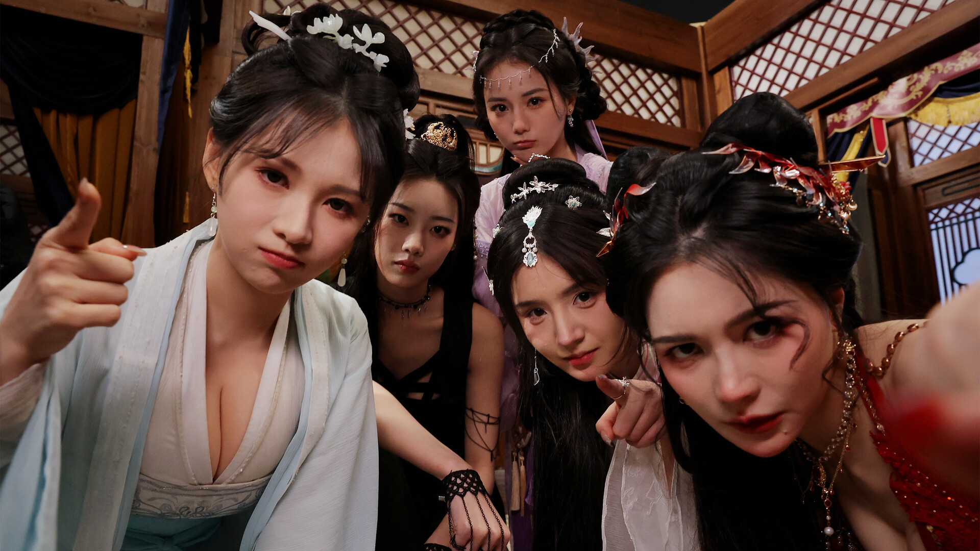 《美女,请别影响我成仙全球版》中文版 《美女,请别影响我成仙全球版》中文版